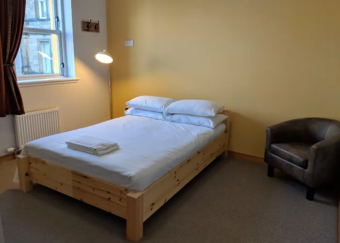 Hostel: Black Isle Bar & Rooms