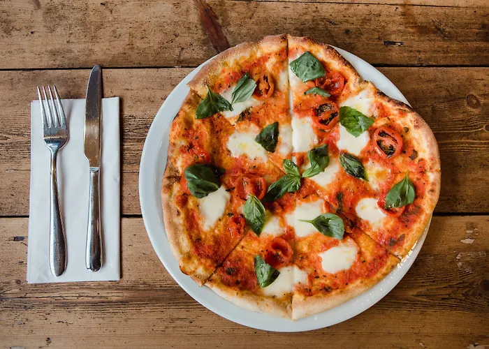 Hostel: Black Isle Bar & Rooms